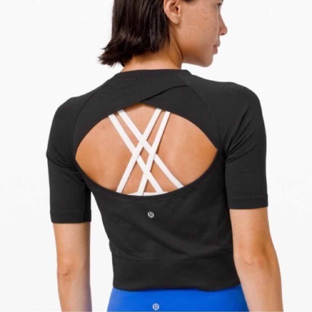 Lululemon Swiftly Train Tee Size 14